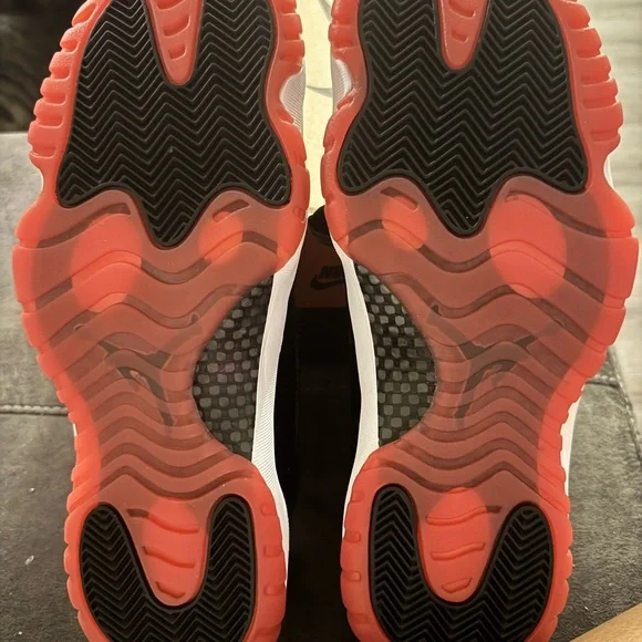 Air Jordan 11 Retro Low Sneakers - Picture 5 of 6